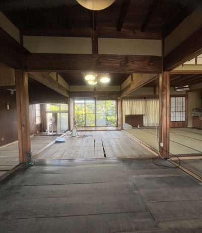 築70年の民家部分改修工事が始まりました。